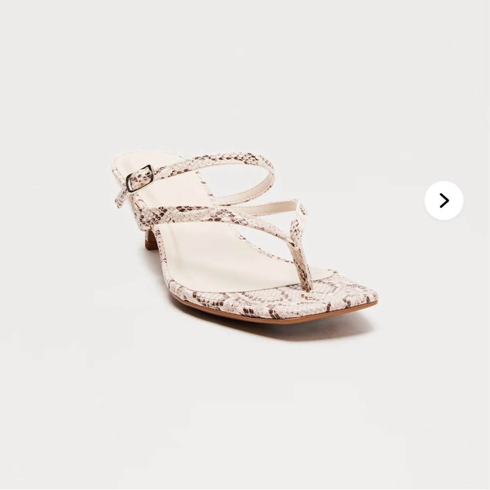Women's Snakeskin Kitten Heel